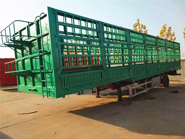 Warehouse Fence Semi-Trailers