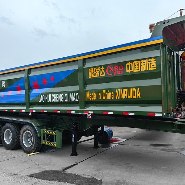 Экспорт самосвальных полуприцепов с U-образной кузовом с задней выгрузкой