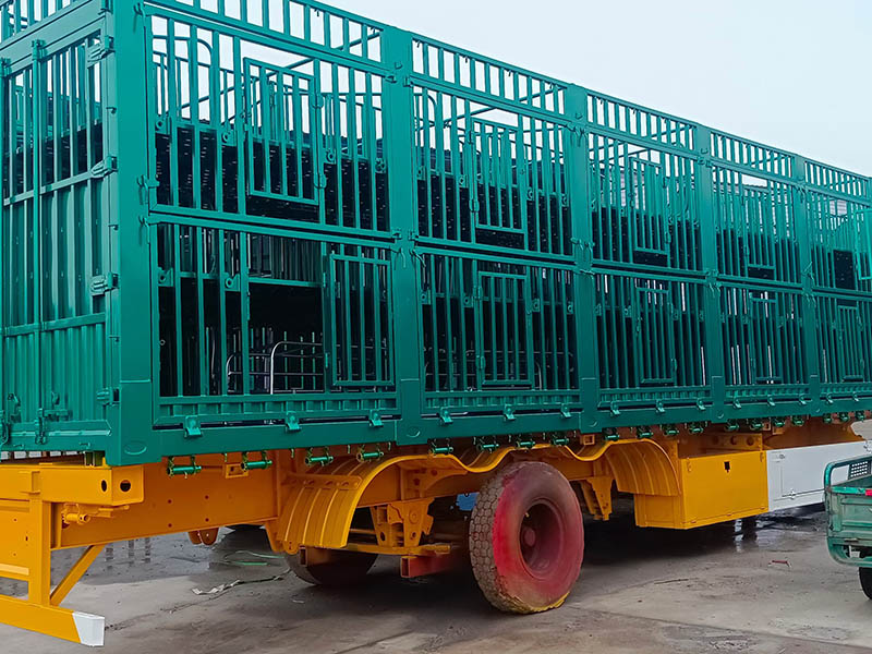 畜牧运输半挂车
