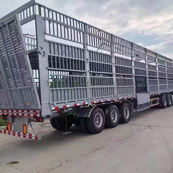 畜牧运输半挂车