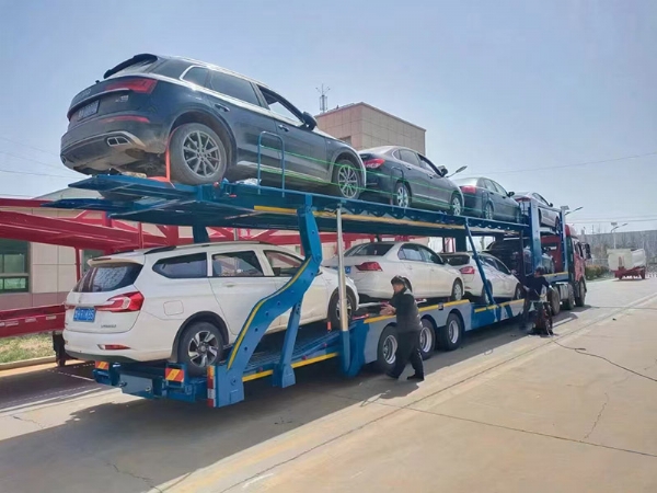 轿运运输车