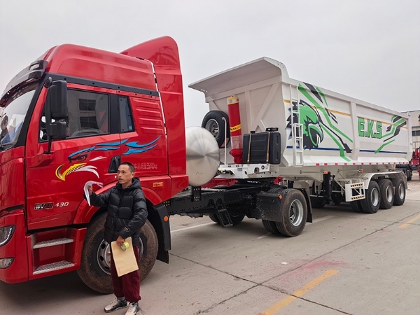 出口U型后翻自卸半挂车